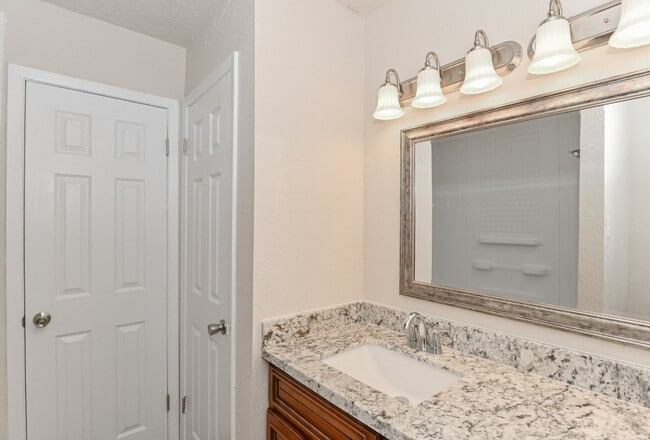 Building Photo - 6428 Alisa Ln