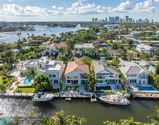 Building Photo - 808 Solar Isle Dr