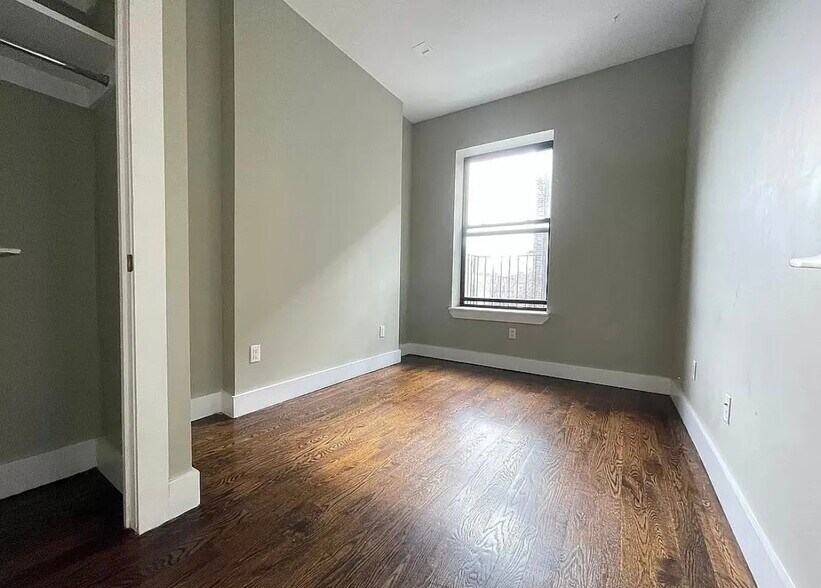 Building Photo - 2156A Fulton St