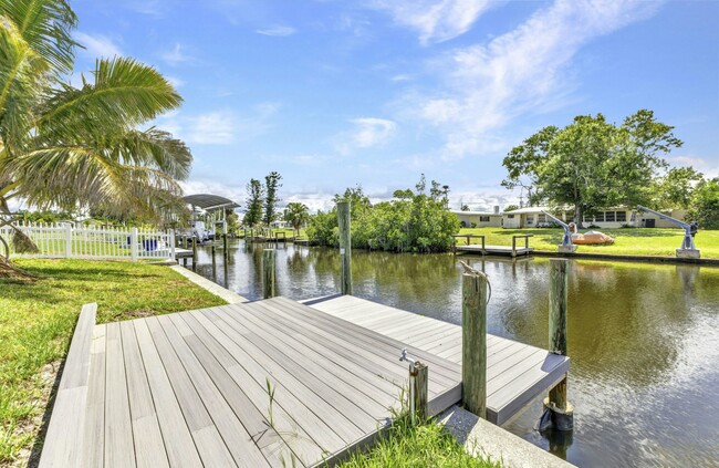 Building Photo - 501 Palmetto Dr