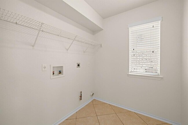 Building Photo - 3410 Flowstone Ln