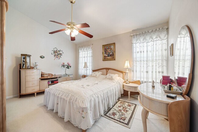 Building Photo - 32504 Millstone Cir