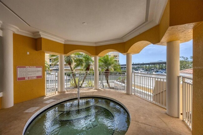 Building Photo - 14041 Bellagio Way