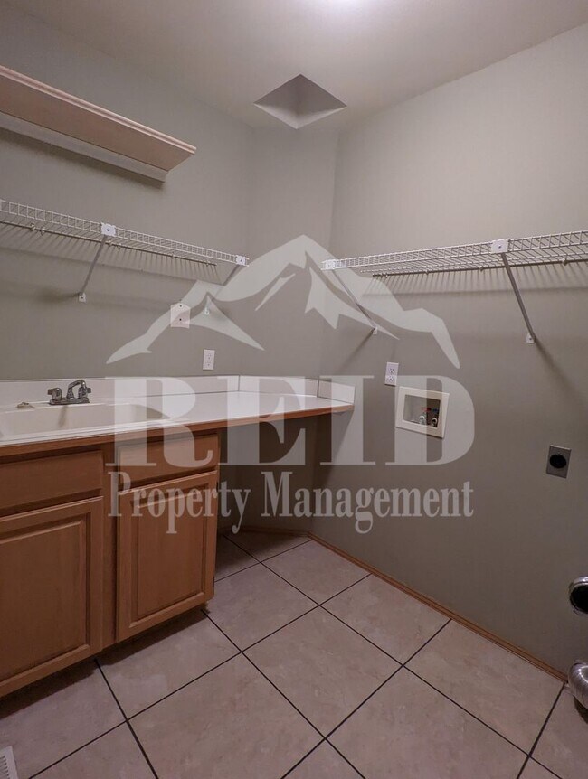 Building Photo - 7027 Killeen Pl SW