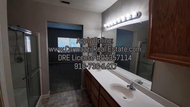 Building Photo - 749 Kilbirnine Ct