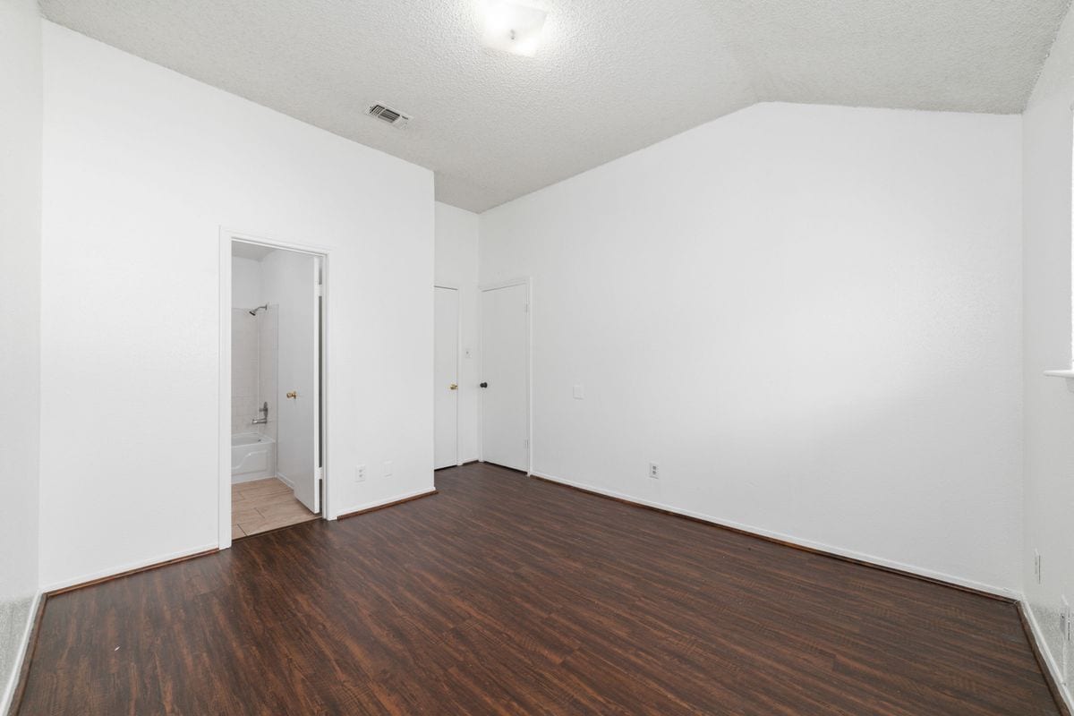 Building Photo - 1308 Brenda Ln