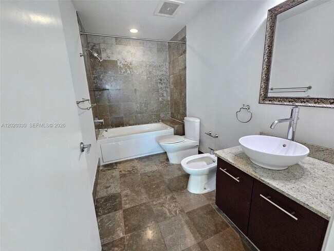 Building Photo - 3029 NE 188th St