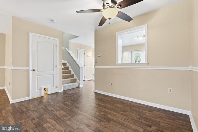 Building Photo - 1109 Oak View Dr