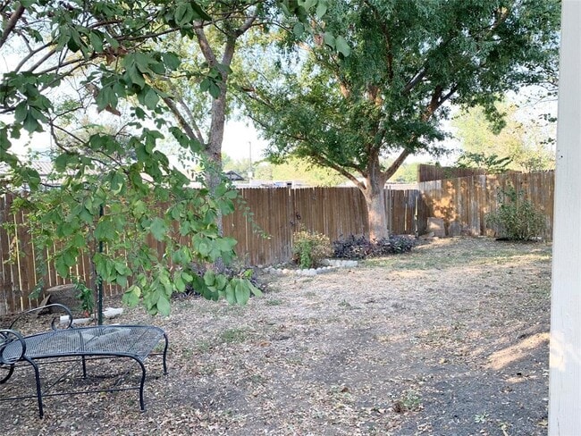 Building Photo - 1424 Anise Dr