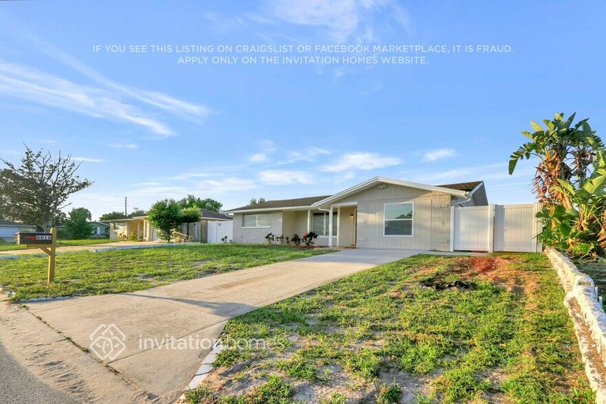 Primary Photo - 8018 Pineapple Ln
