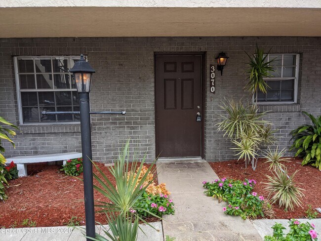 Building Photo - 3070 Sir Hamilton Cir