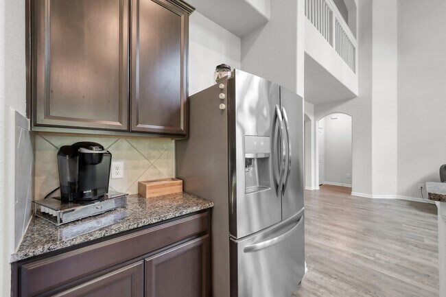 Building Photo - 6185 White Oak Leaf Lp