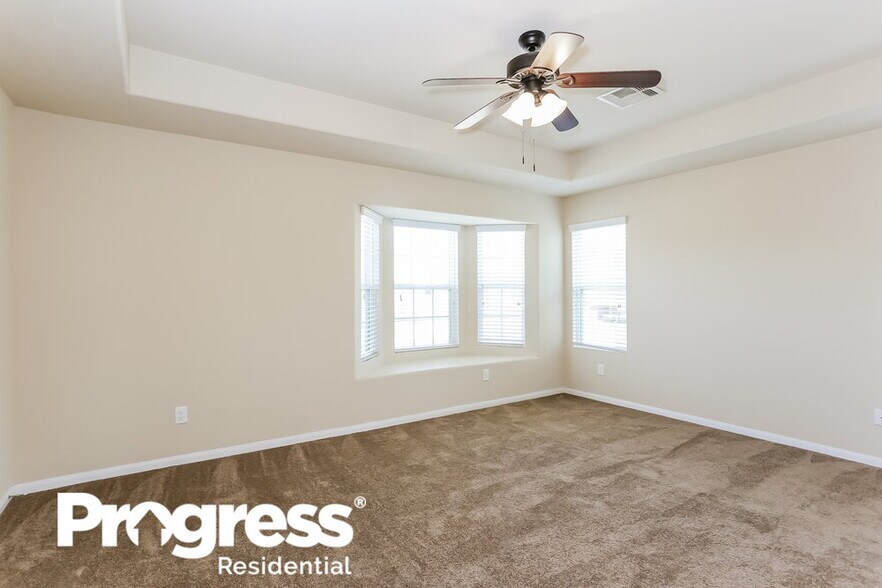 Building Photo - 12430 Greencanyon Dr