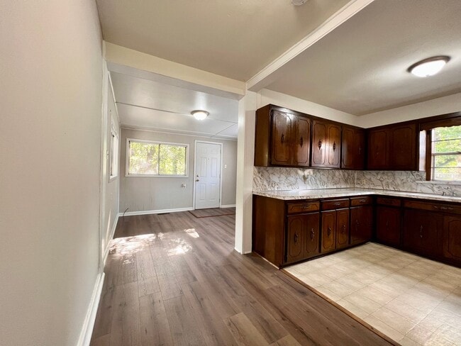 Building Photo - Home for Rent in Hot Springs!