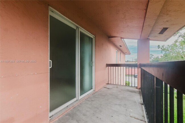 Building Photo - 2020 NW 119th St