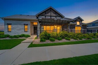 Building Photo - 4050 Pequin Dr