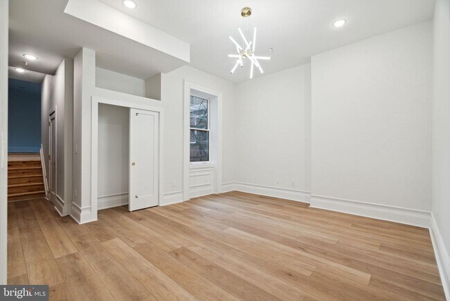 Building Photo - 1822 Chestnut St