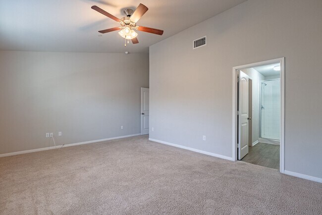 Building Photo - Beautiful 3 bedroom, 2.5 bathroom home in Ridge at Slaughter!!!