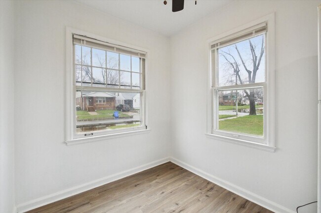 Building Photo - West Side - 3 Bedroom Bungalow