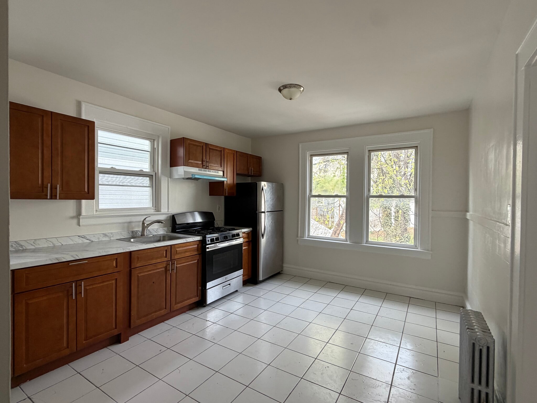 Building Photo - 65 Durand Pl