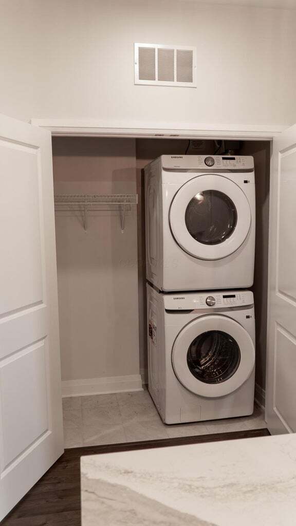 Building Photo - 6633 Dale Dr