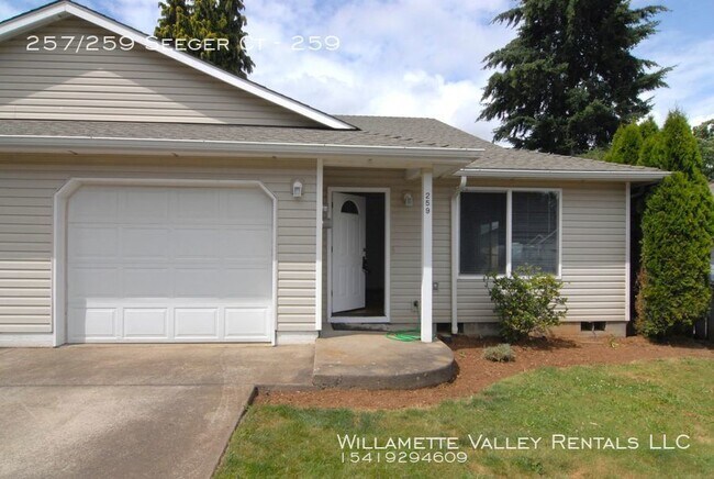 Primary Photo - Nice S Salem duplex