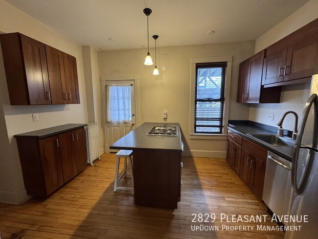 Building Photo - 2829 Pleasant Ave