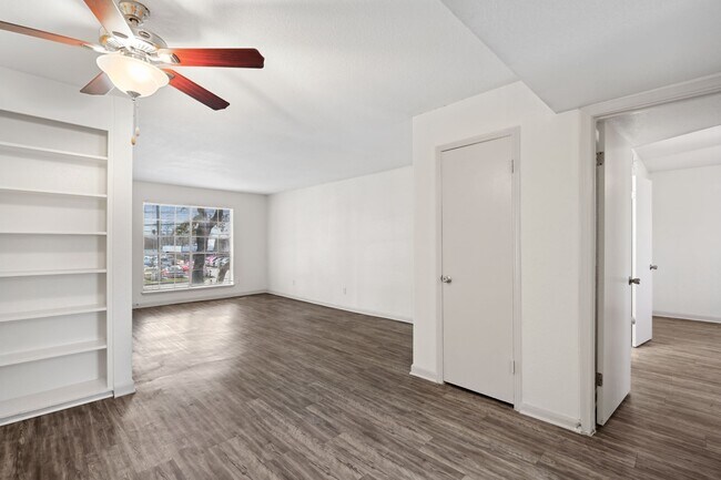 Building Photo - Parkside Place Apartments