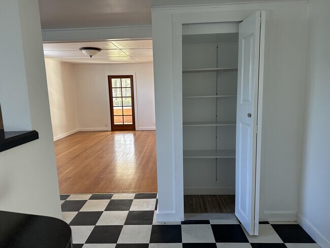 Building Photo - 38 4th St S