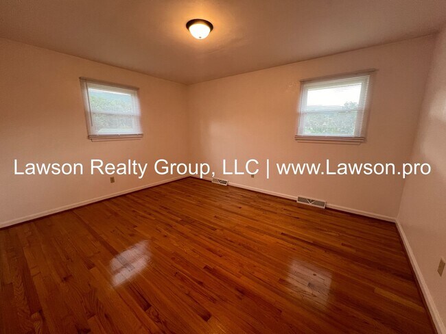 Building Photo - Very Nice Updated Ranch in Salem (Glenvar ...