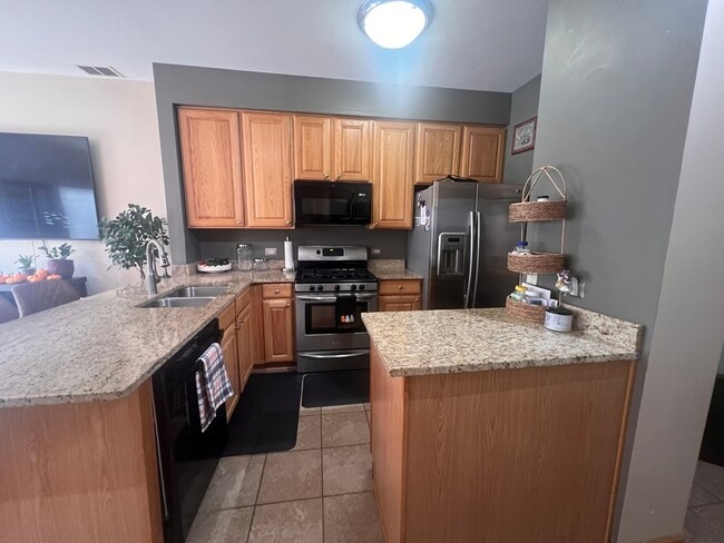 Building Photo - 3400 Blue Ridge Dr