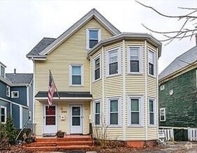 Building Photo - 592 Trapelo Rd