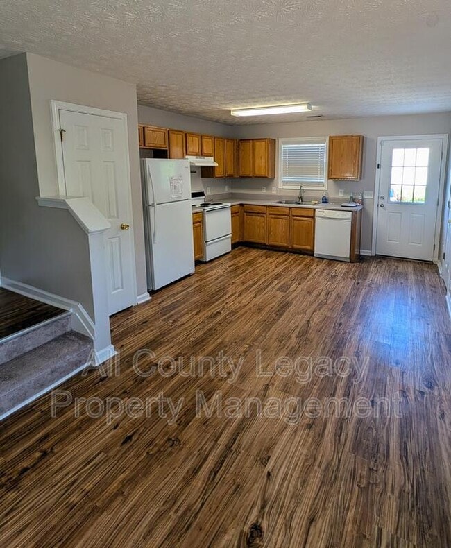 Building Photo - 117 Brockett Dr