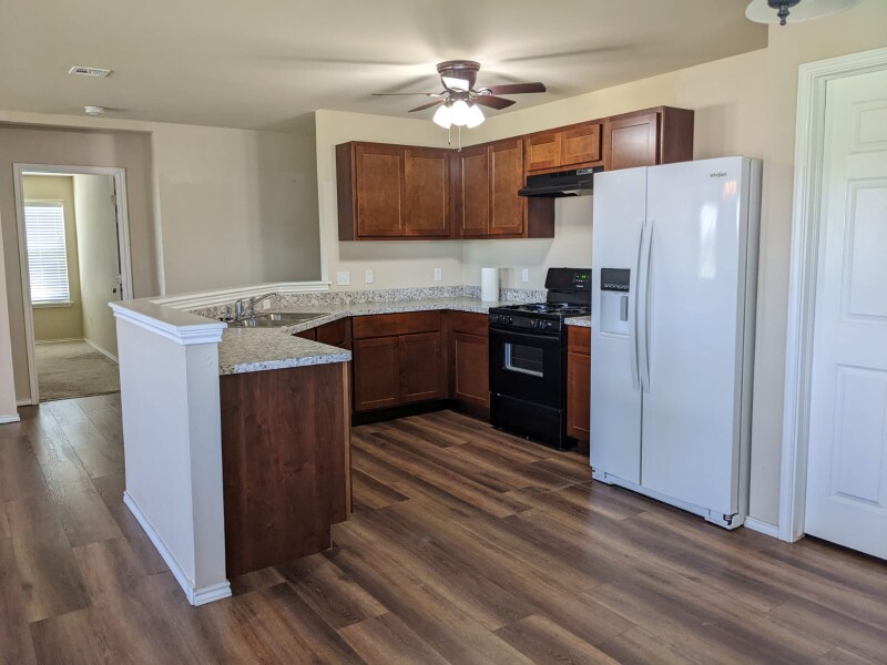 Building Photo - 1801 West Antler Way