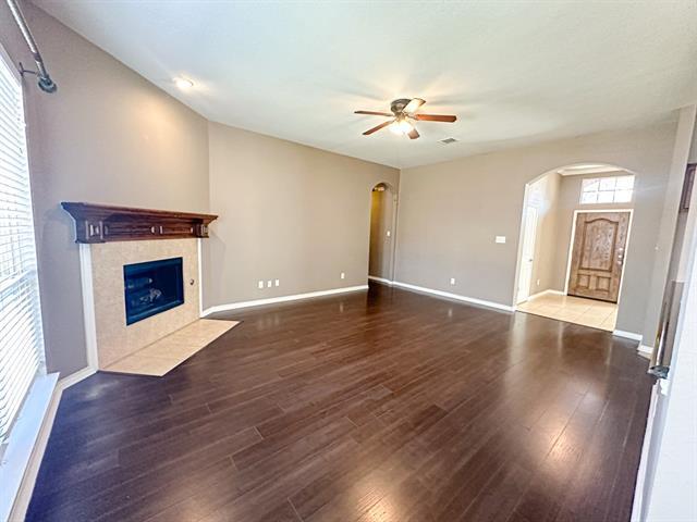 Building Photo - 1715 Nestledown Dr