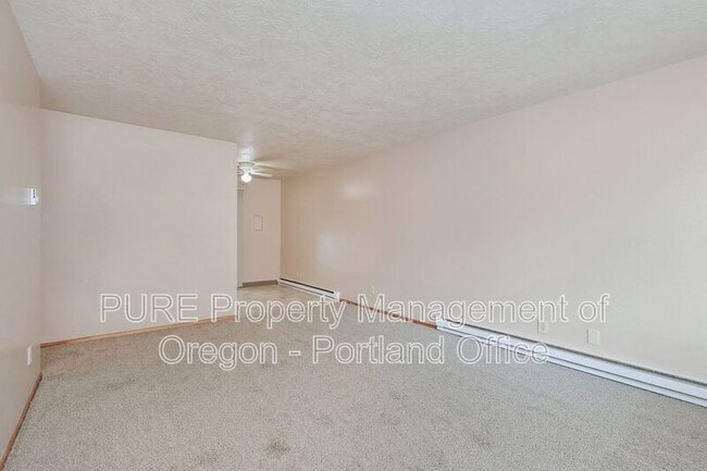 Building Photo - 1313 SE 130th Ave