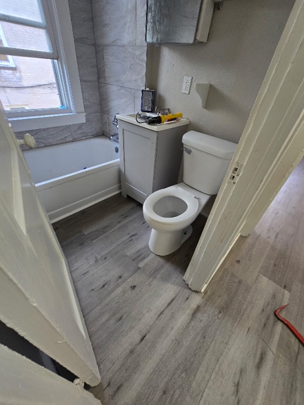 Building Photo - 1020 3rd St S