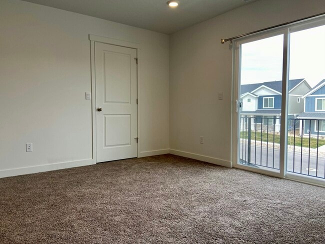 Building Photo - 3933 Orinda Dr