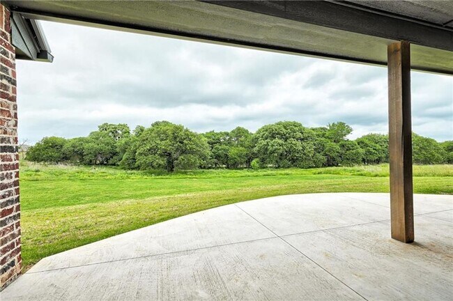 Building Photo - **Stunning 4 Bed, 4 Bath in Edmond Schools