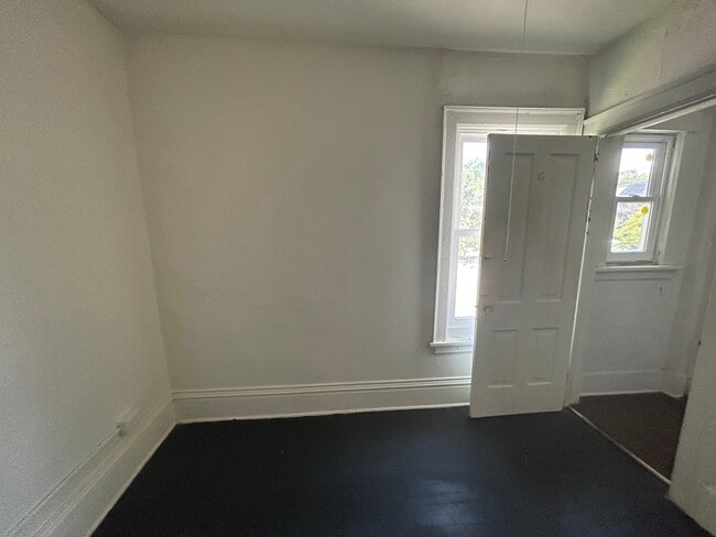 Building Photo - 120 S Blair St