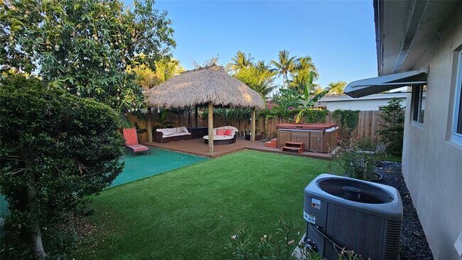 Building Photo - 436 NE 25th Ave