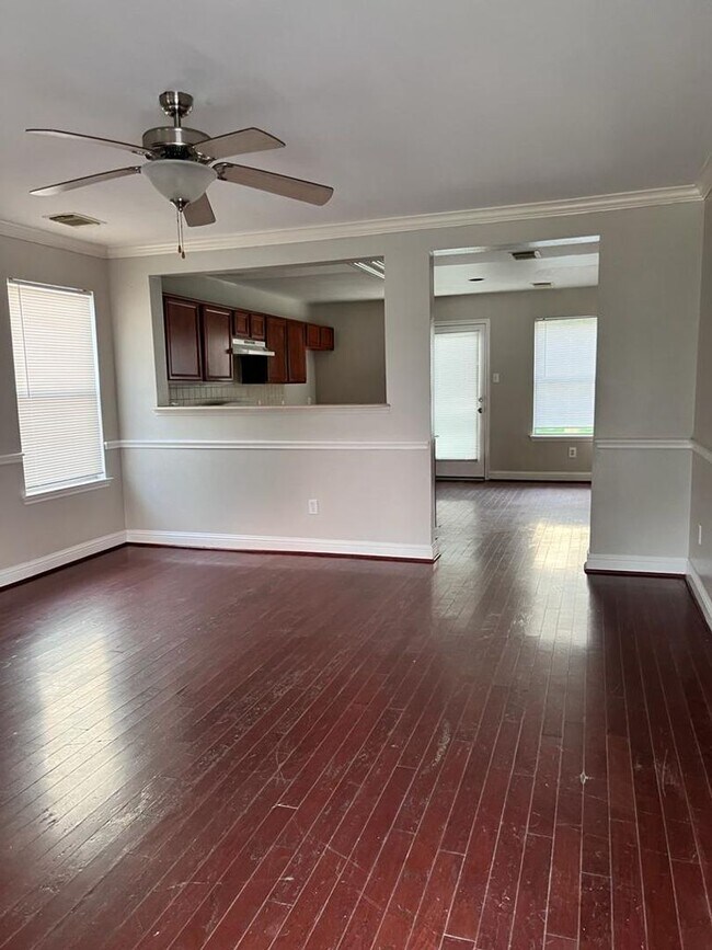 Building Photo - Great property in a GREAT COMMUNITY!!