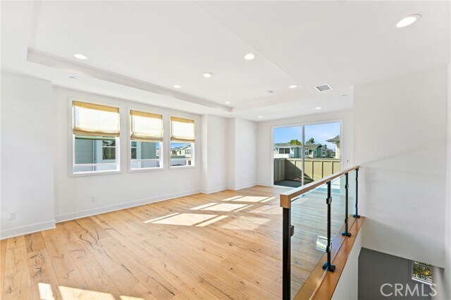 Building Photo - 2116 Cresta Dr