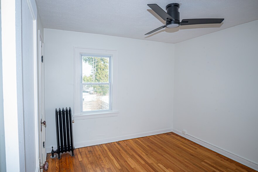 Building Photo - 13318 Madison Ave