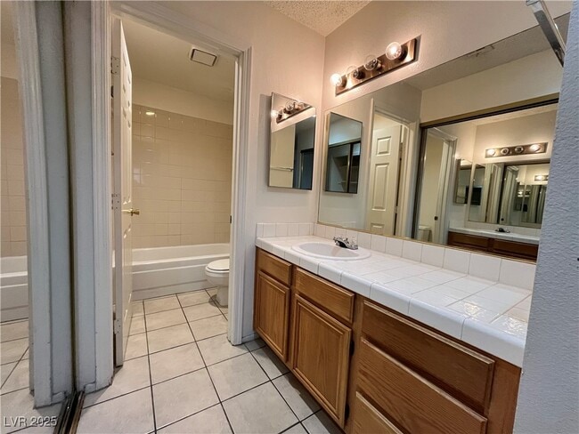 Building Photo - 101 Luna Way