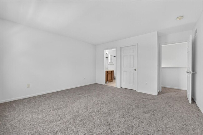 Building Photo - 39763 Rockcrest Cir