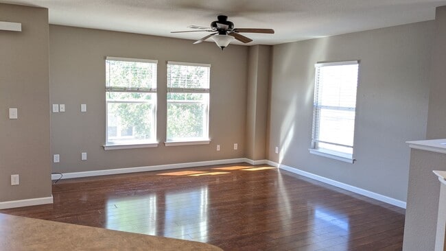 Building Photo - 9023 Apache Plume Dr