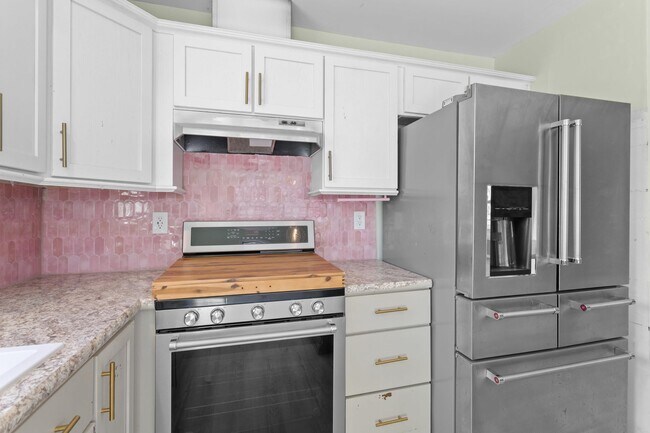 Building Photo - 7 Pheasant Run