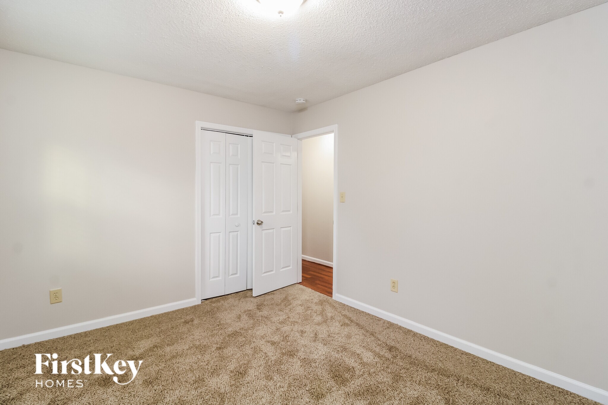 Building Photo - 3005 Manchester Dr