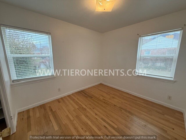 Building Photo - NO DEPOSIT option available for qualified renters with Obligo.